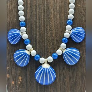Avon 1987 Seashore Necklace Lucite Blue White Statement Costume Fashion Jewelry